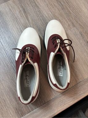 Leather Golf Shoes Two-Tone Oxfords in Cream and Burgundy